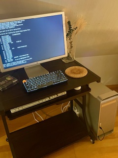 My PowermacG5 with T2/Linux